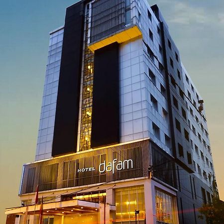 Hotel Dafam Pekanbaru Eksteriør bilde