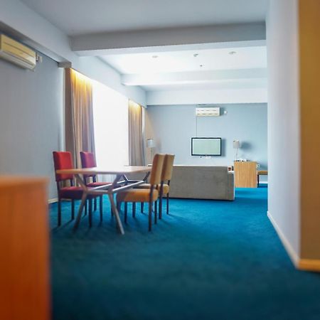 Hotel Dafam Pekanbaru Eksteriør bilde