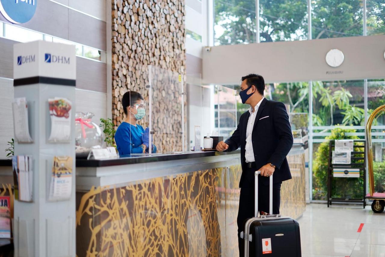 Hotel Dafam Pekanbaru Eksteriør bilde
