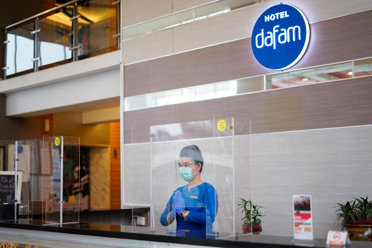 Hotel Dafam Pekanbaru Eksteriør bilde
