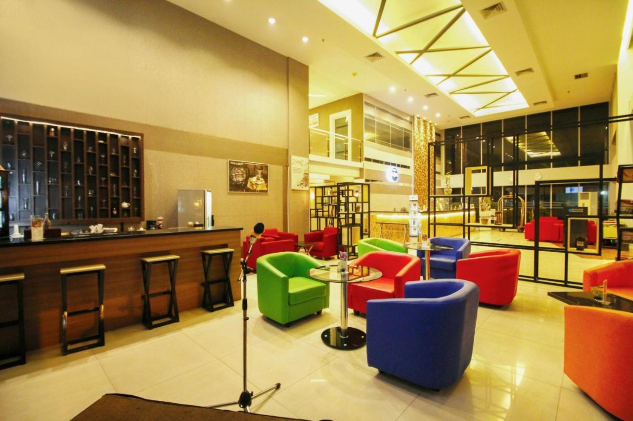 Hotel Dafam Pekanbaru Eksteriør bilde