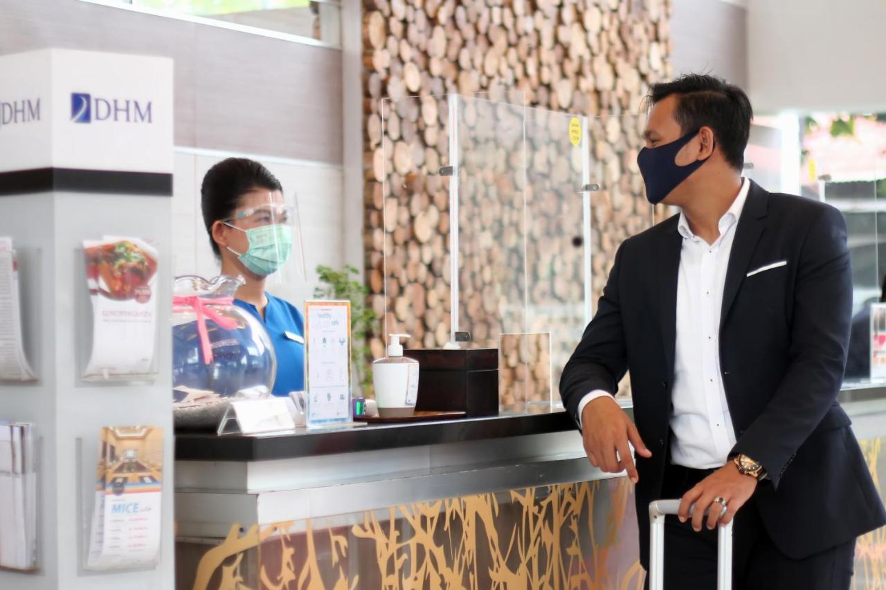 Hotel Dafam Pekanbaru Eksteriør bilde